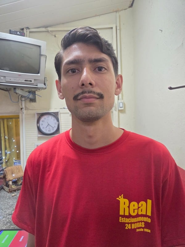 Lucas Emiliano — Controlador de Acesso